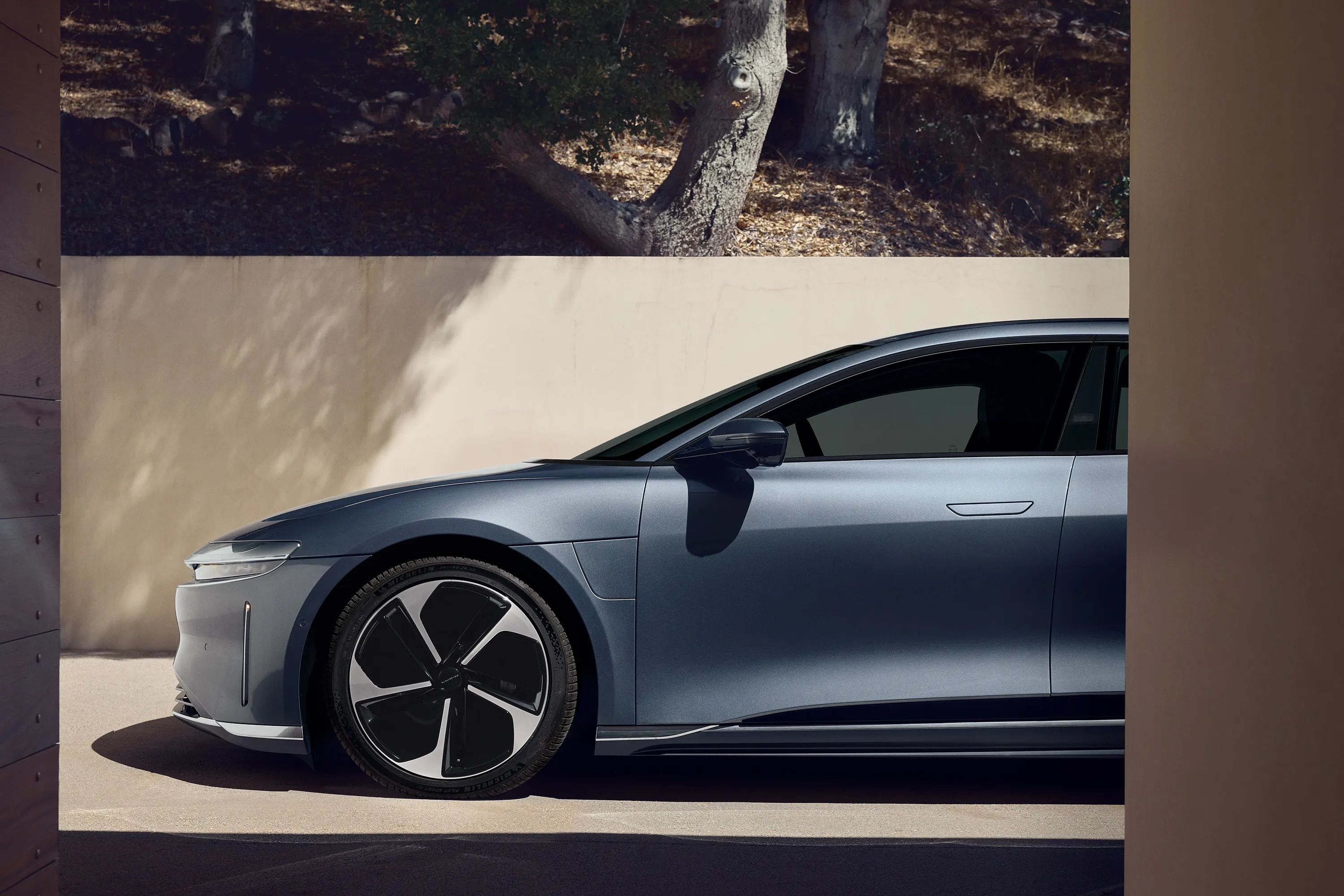 Last week, Lucid reported stronger-than-expected Q3 deliveries of 2,781 vehicles but produced just 1,805 EVs, missing estimates. 