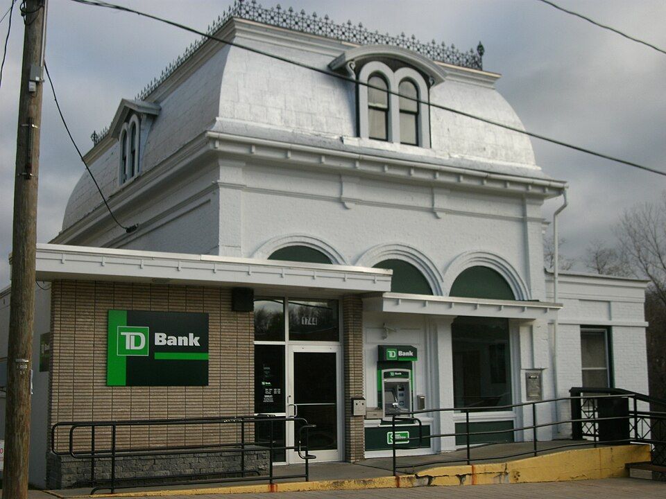 FinCEN said that the bank also allowed significant backlogs of potentially suspicious activity to persist | Image: Wikimedia Commons