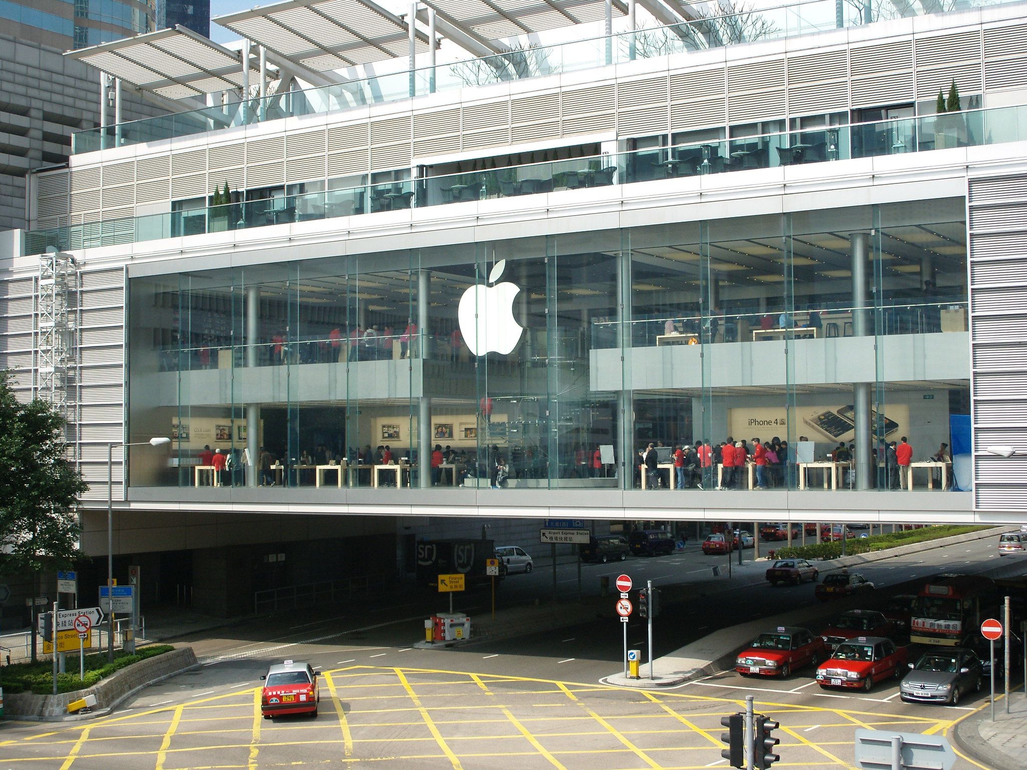 Apple store in Hong Kong's IFC mall 