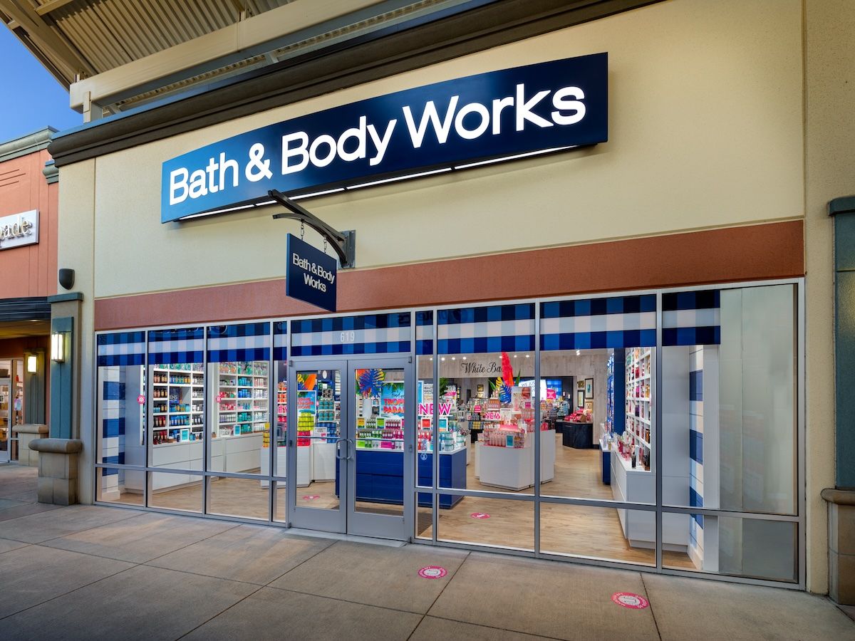 The firm raised its full-year net sales and earnings guidance and now expects net sales to range between a decline of 2.5% to a decline of 1.7%. | Image Source: Bath & Body Works