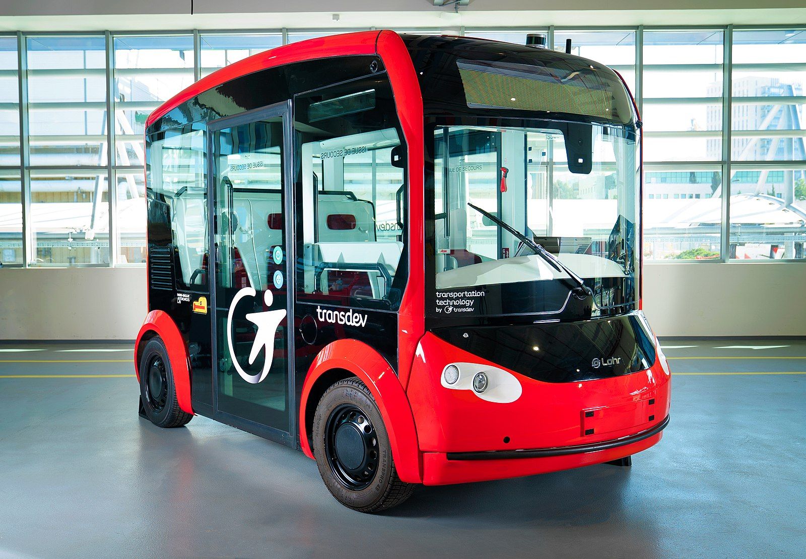 Autonomous shuttle that integrates Mobileye’s self-driving system into the i-Cristal electric shuttle.
