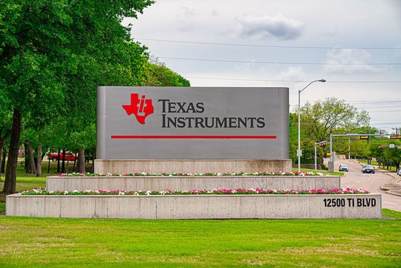 TI 's third-quarter results beat estimates but guidance was subpar.