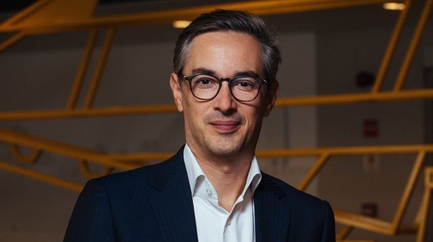 Pimenta has over 20 years of experience in the financial, energy and mining sectors