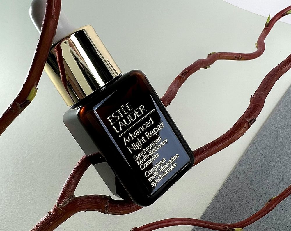Estée Lauder announced adjusted earnings per share of $0.64 compared to an estimate of $0.26.