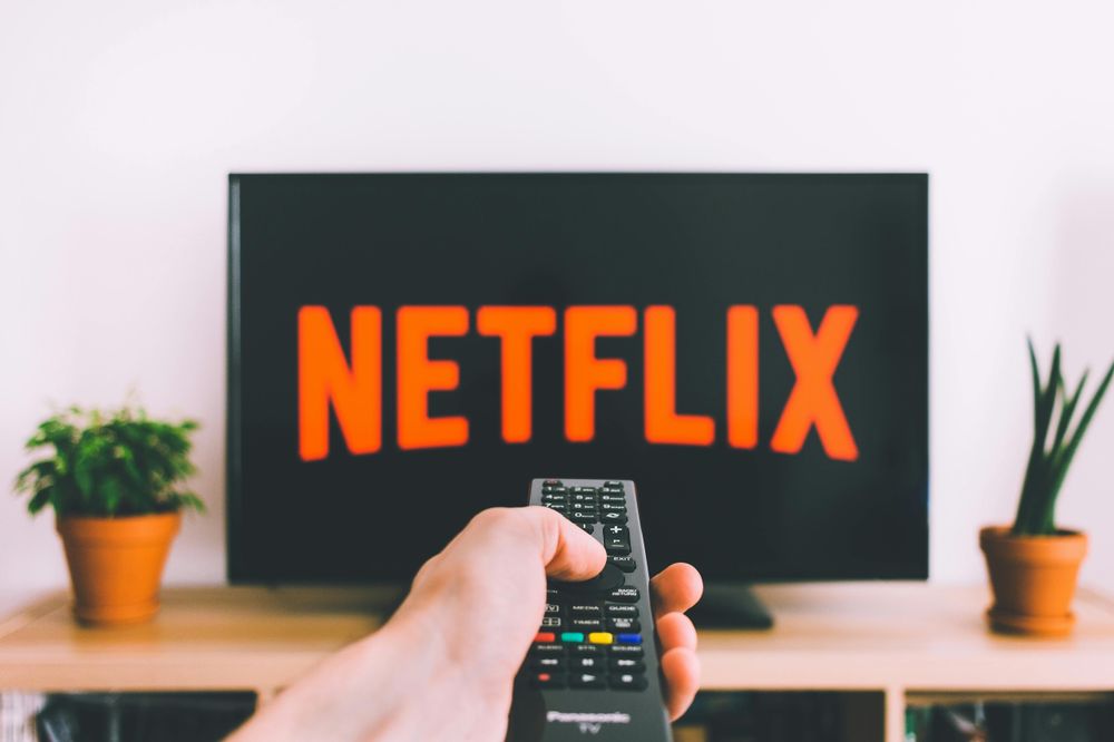 Unlike peers that are still grappling with losses and aggressive price hikes, Netflix is well-positioned to press its advantages and expand its competitive moat, the analyst said.